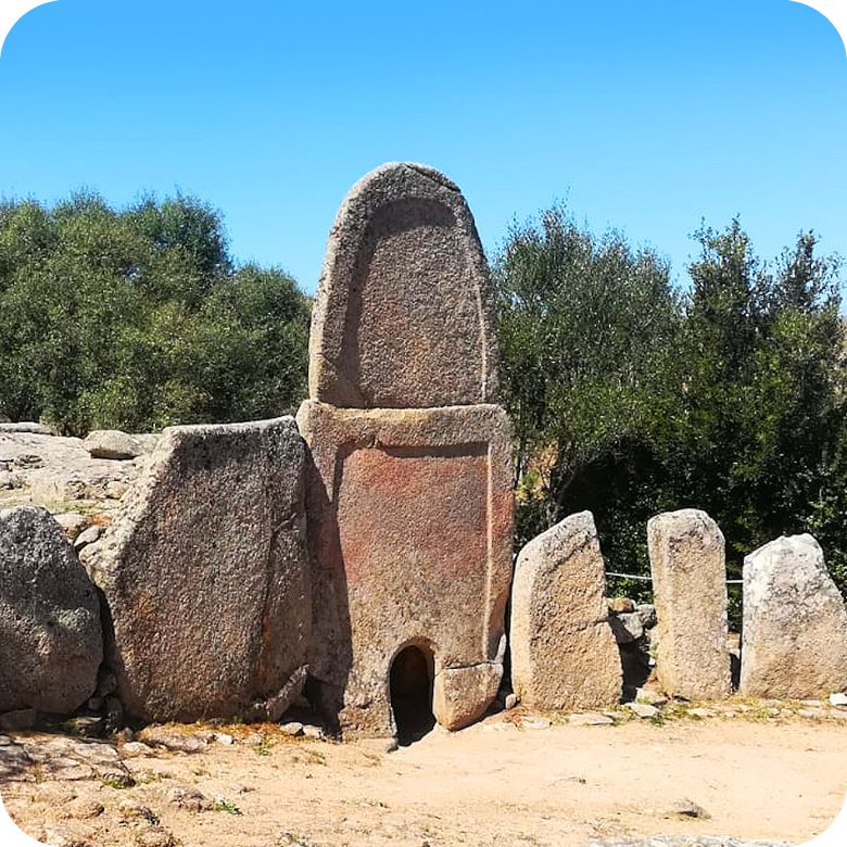 Arzachena: Tour misto di 4 ore, con Archeologia e Degustazione di Vino - immagine 5
