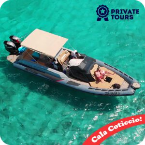 Da Cannigione: Tour privato su Maxirib con tante soste bagno tra le isole dell'Arcipelago di La Maddalena