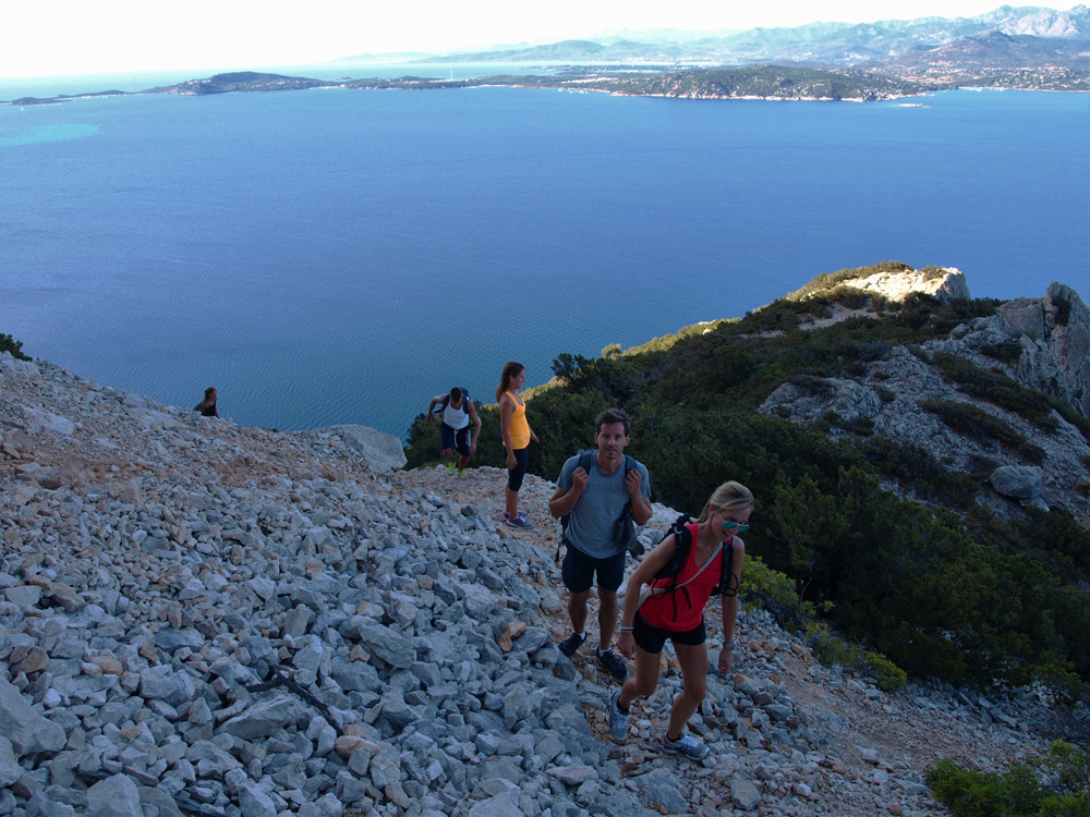 Isola di Tavolara: Escursione guidata di Trekking all’Isola di Tavolara ( Trekking leggero senza imbracatura ) - immagine 4