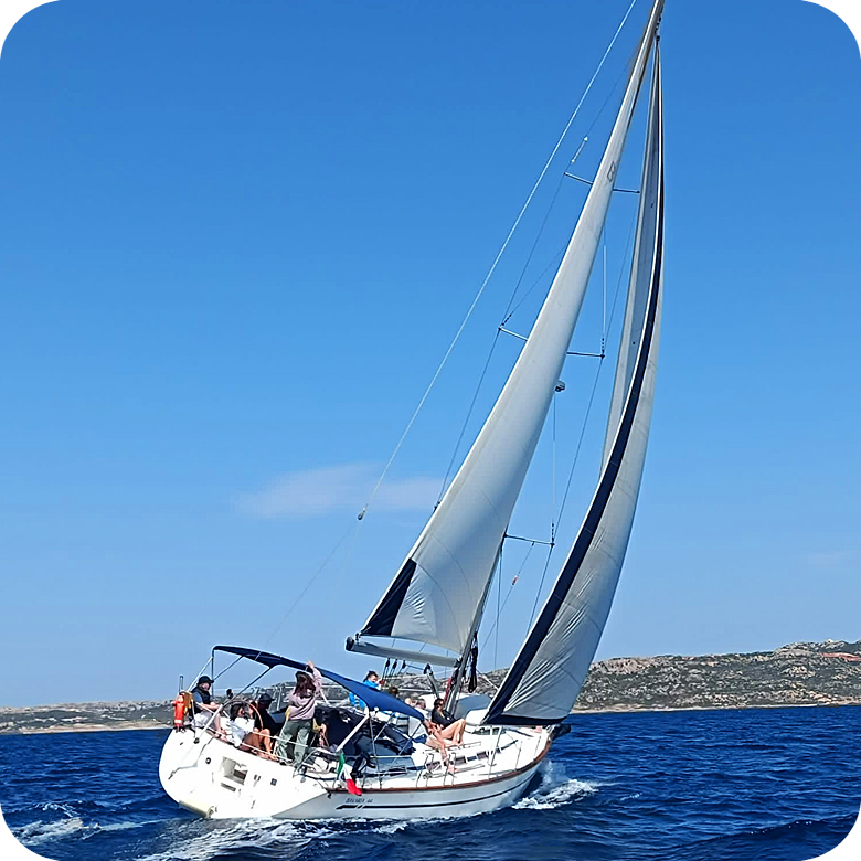 Da Palau: Escursione di una giornata in Barca a Vela nell'Arcipelago di La Maddalena con pranzo. - immagine 7