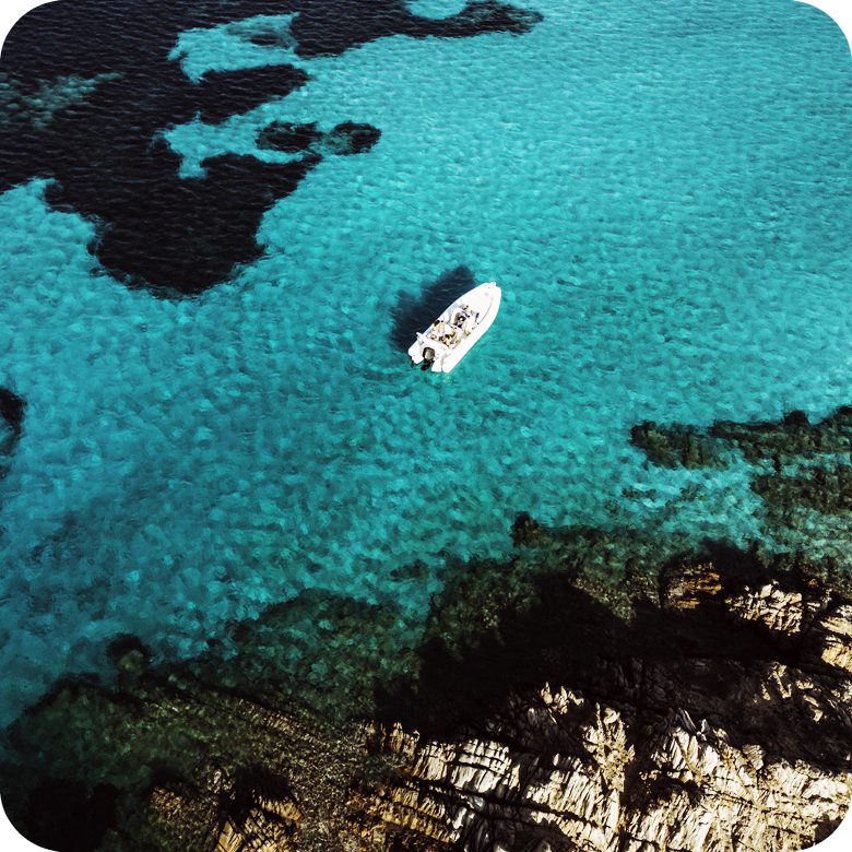 Da Palau: Escursione in Maxi Gommone di 7 ore tra l'isola di Caprera e le isole minori di La Maddalena! - immagine 12