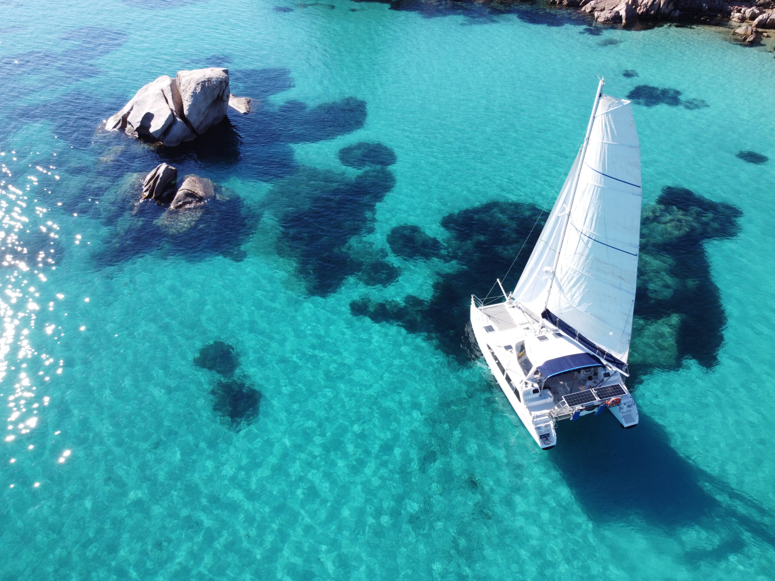 Da Palau: Escursione di una giornata in Catamarano nell’Arcipelago di La Maddalena, con pranzo - immagine 4