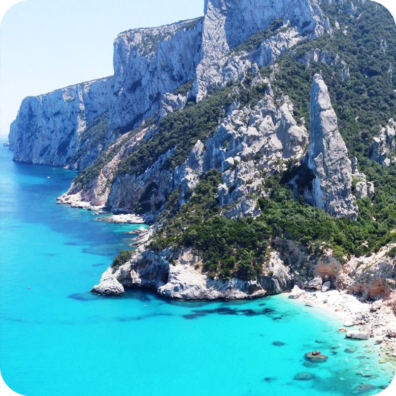 CALA GONONE: GOMMONE A NOLEGGIO - 5MT. - 40CV. - SENZA PATENTE NAUTICA - immagine 9